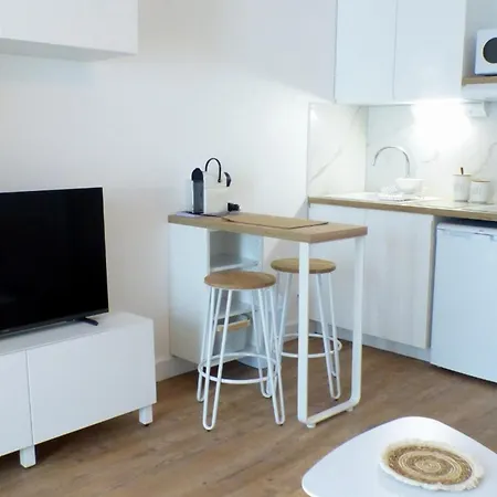 With Pool Near The Sea Wifi And Ac *