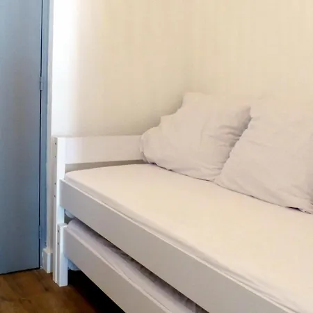 With Pool Near The Sea Wifi And Ac Lägenhet *