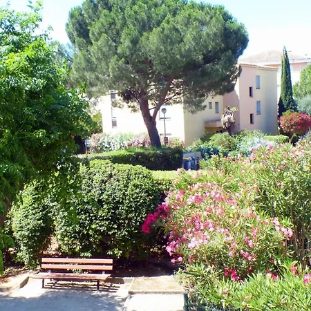 Lägenhet With Pool Near The Sea Wifi And Ac